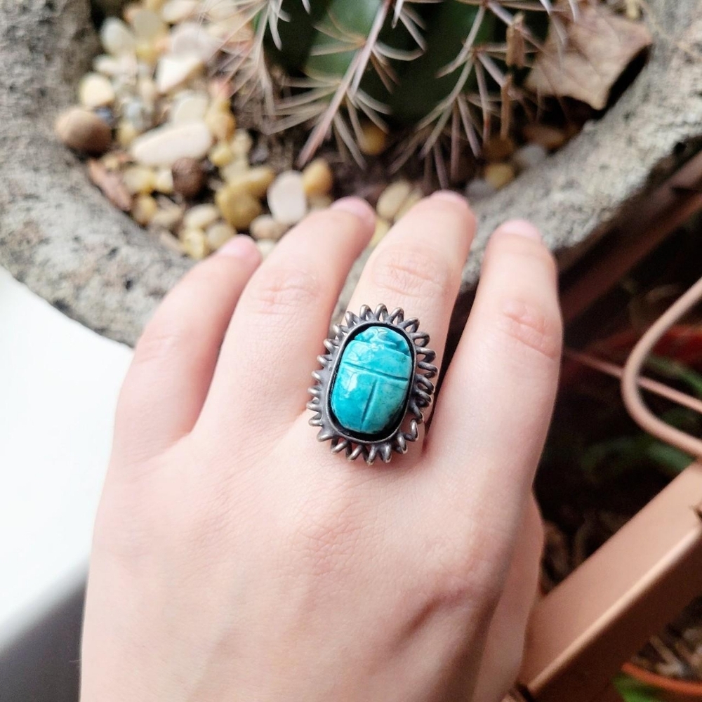 Vintage Egyptian Scarab Blue Beetle Ring - Picture 4 of 7